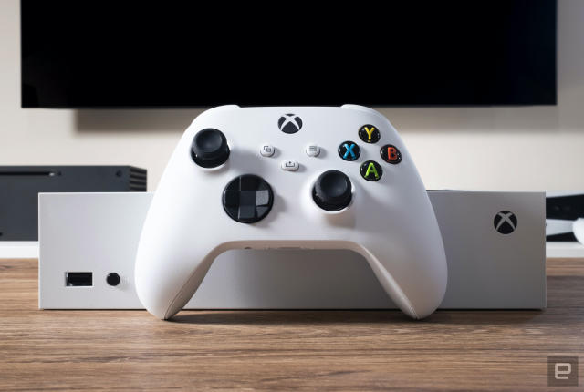 buytronics-Microsoft Xbox Series S Console 512GB (Uae Version)