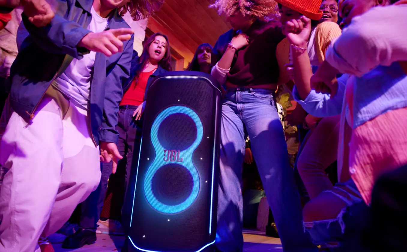 Elevate your party experience with JBL PartyBox Ultimate at Buytronics in Dubai, UAE. 