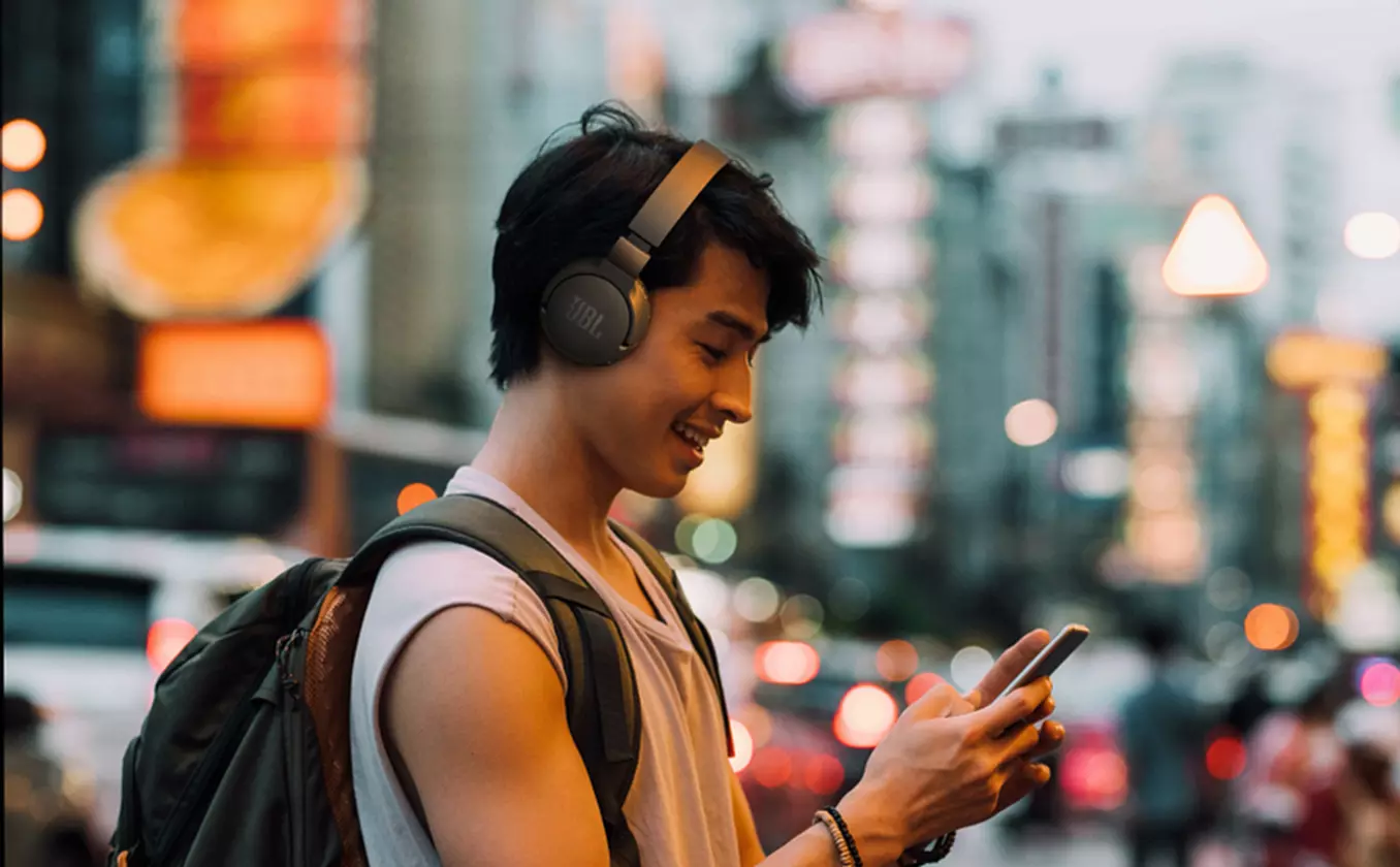 Enhance your audio experience with the JBL Tune 660NC headphones at Buytronics in Dubai, UAE.