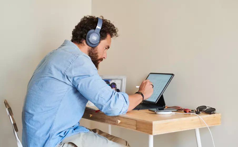 Experience hands-free convenience with the JBL Tune 760NC Wireless Noise Cancelling Headphone from Buytronics in Dubai, UAE