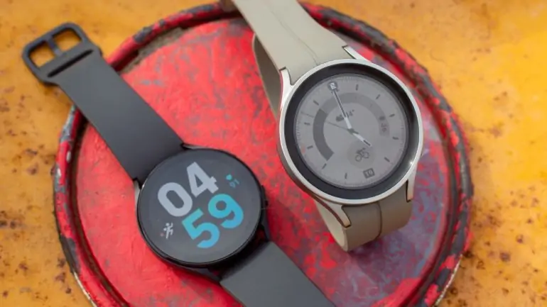 Compare the battery life and performance of Galaxy Watch 5 and Galaxy Watch 4