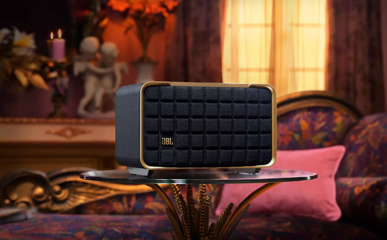 Buy the JBL AUTHENTICS 200 for exceptional audio quality and style at Buytronics in Dubai, UAE.
