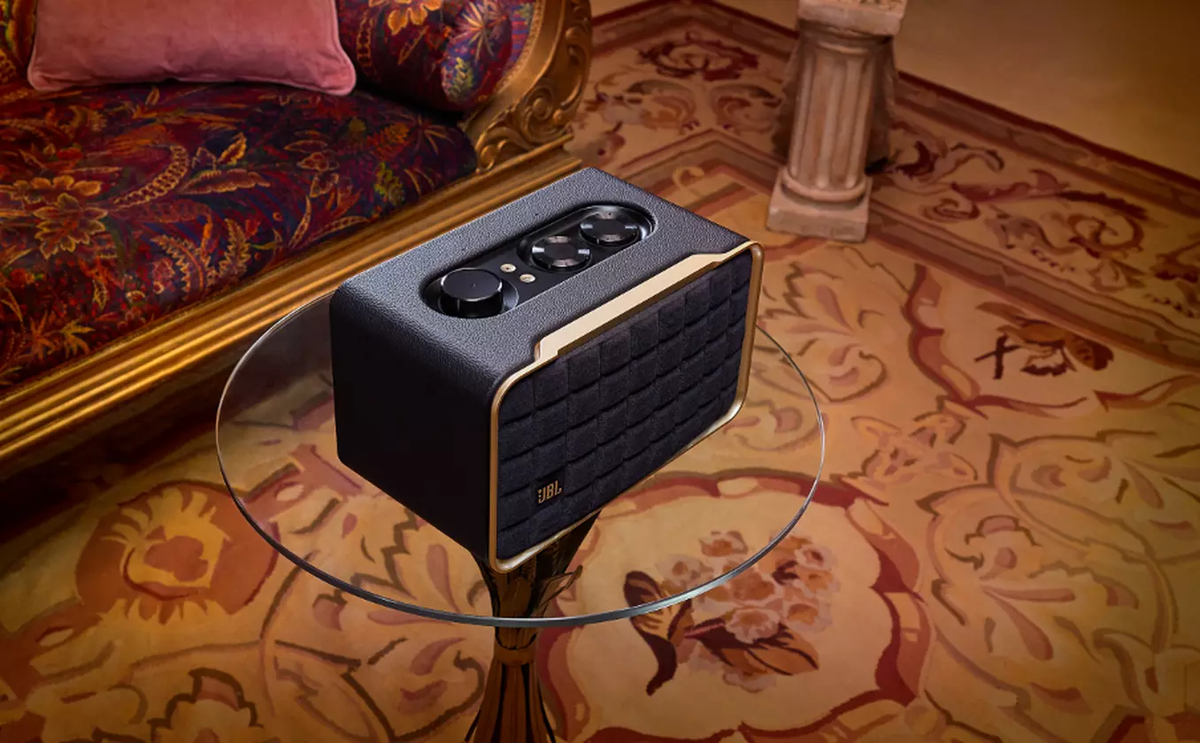 Buy the JBL AUTHENTICS 200 for exceptional audio quality and style at Buytronics in Dubai, UAE.
