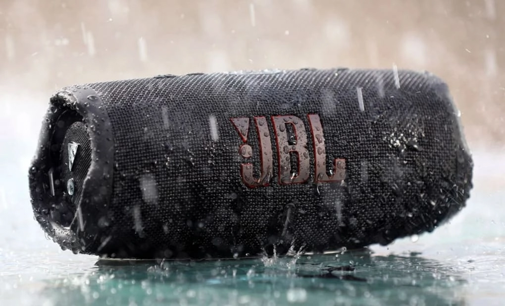 jbl bluetooth speaker - jbl charge 5 in dubai.