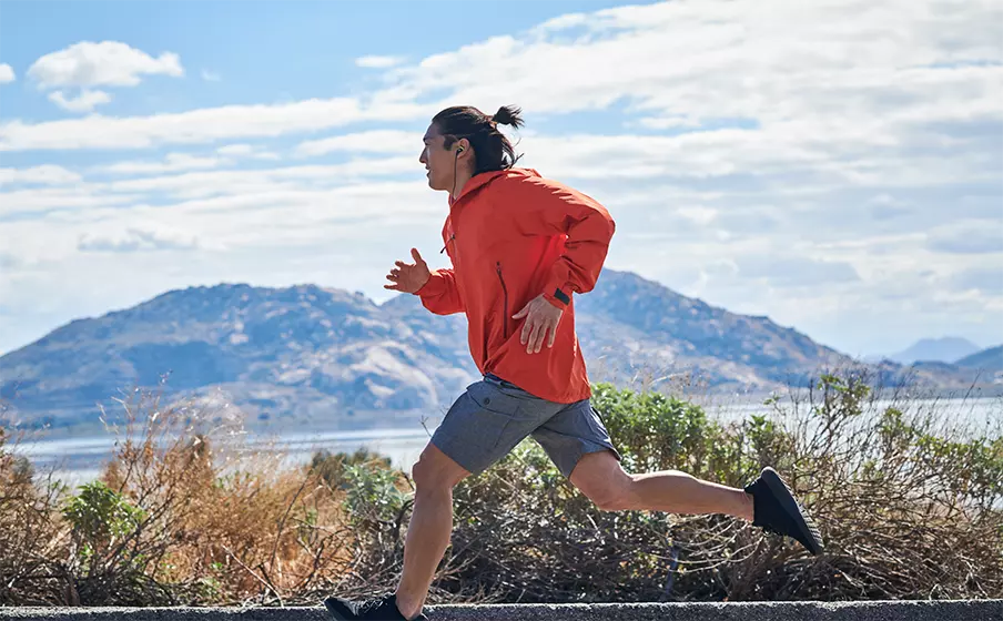 Experience powerful sound with JBL Endurance Run earphones, now at Buytronics in Dubai, UAE.