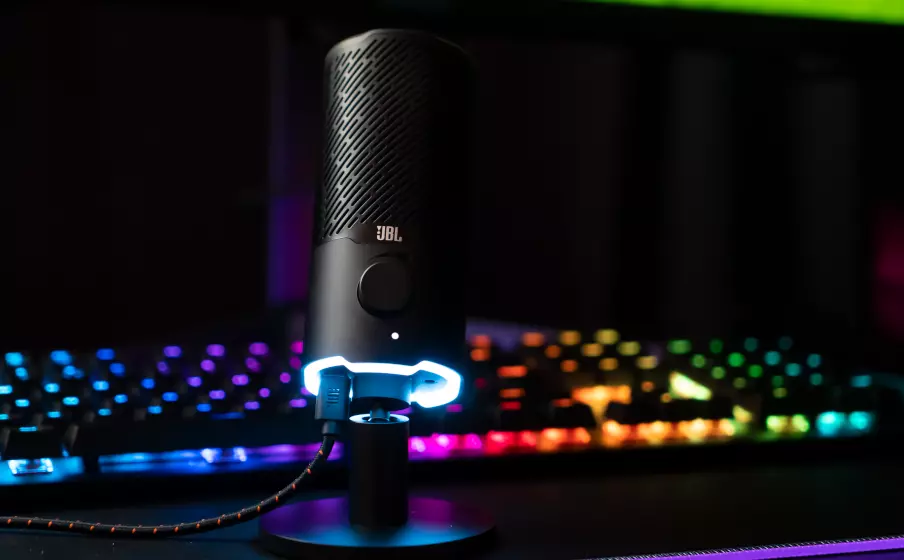 JBL Quantum Stream: The perfect USB mic for beginner streamers, available at Buytronics in Dubai, UAE.