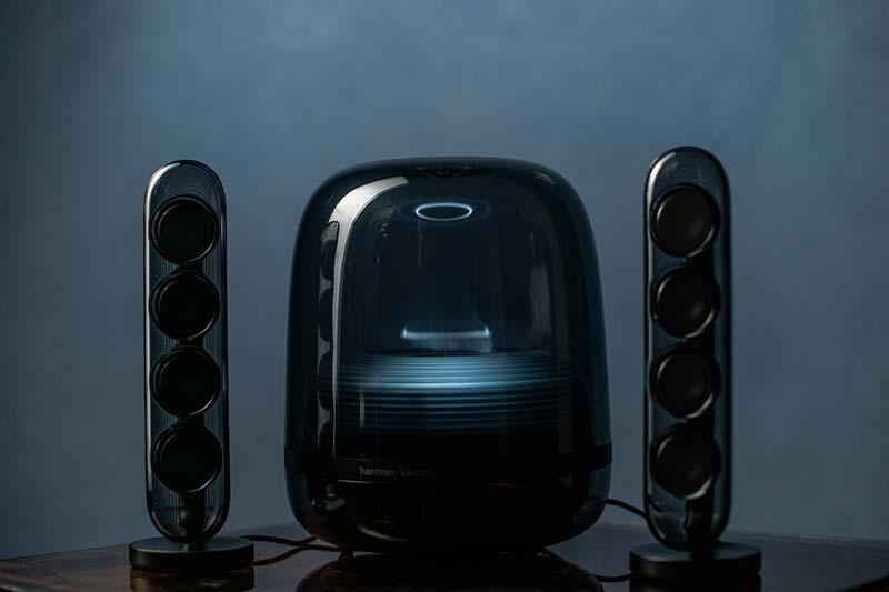buytronics-Harman Kardon SoundSticks 4 Bluetooth Wireless 2.1 Speaker