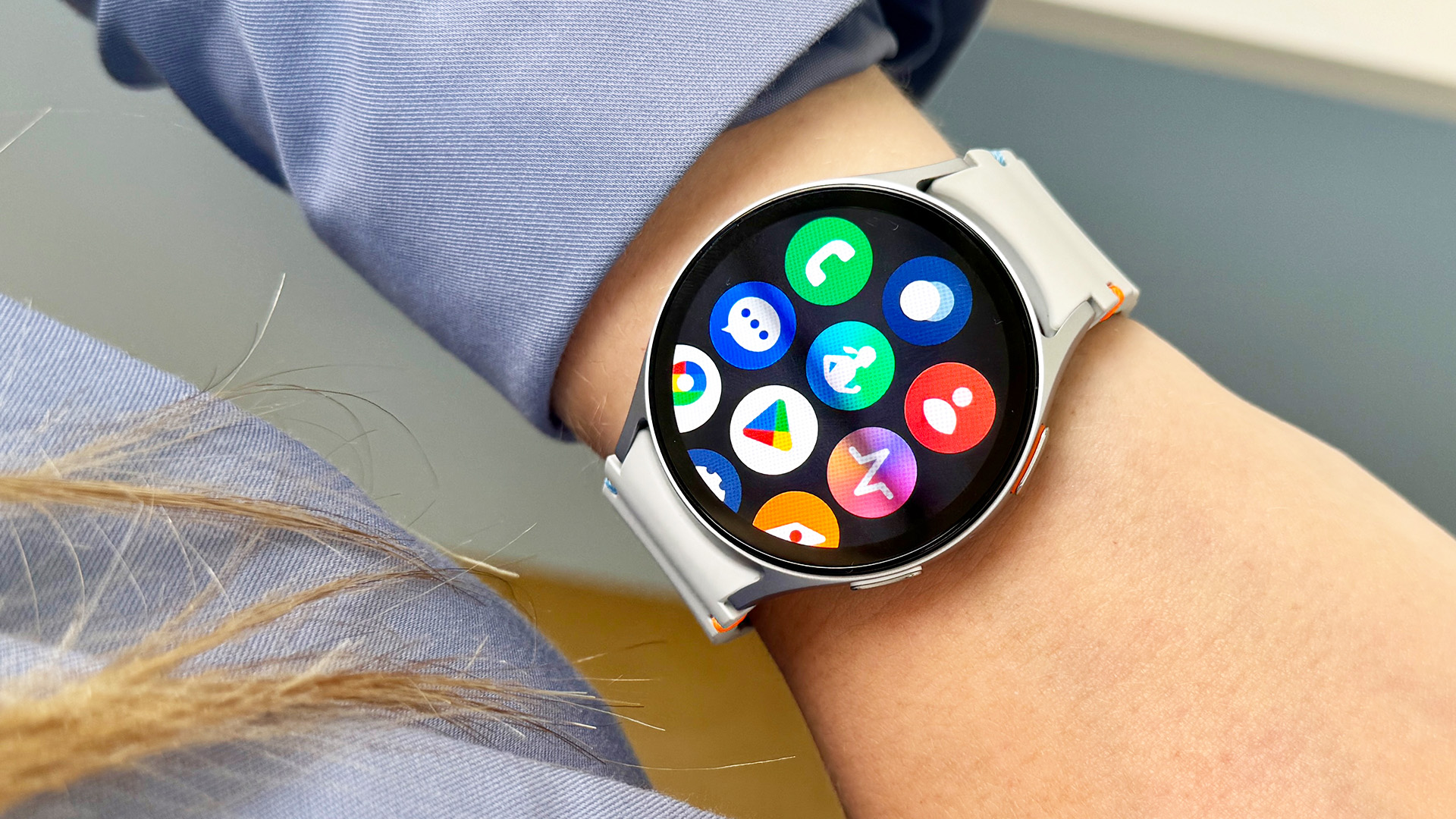 BUYTRONICS-Samsung Galaxy smartWatch7 (Bluetooth, 44mm L310)