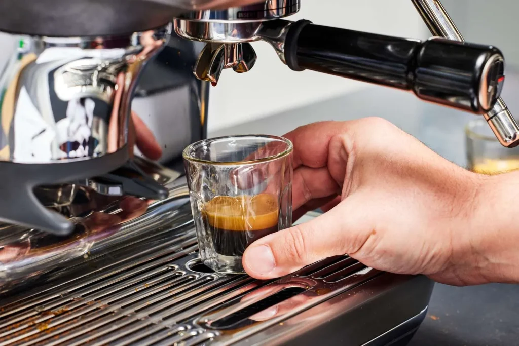 EXPRESSO Barista Coffee Machine AM7301-19 Bar Pressure 2.3L Water Tank