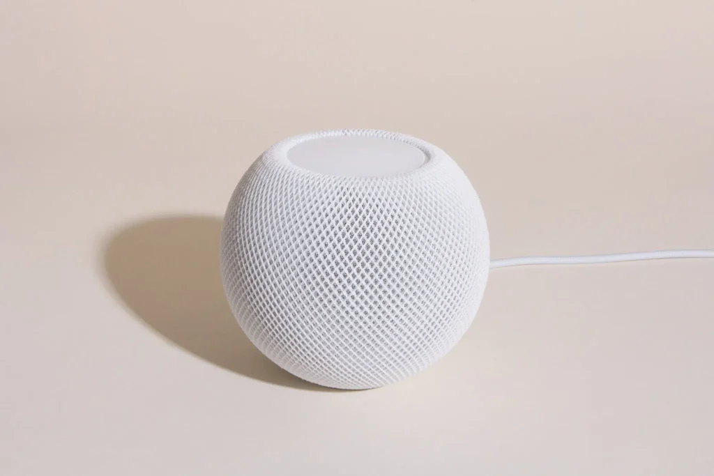 Apple HomePod Mini Compact Smart Speaker in White